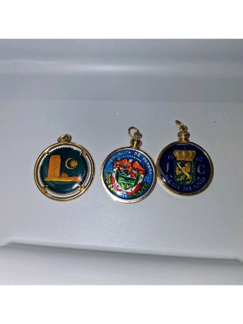 Lot Of 3 Vintage Charms Or Pandents Countries #151